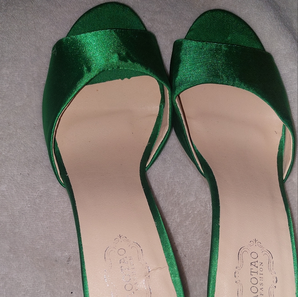 Emerald green short heels
